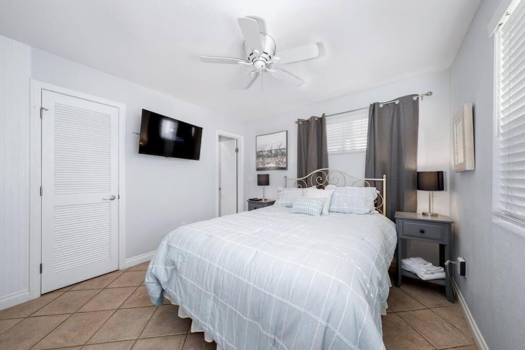 Newly Remodeled Just Steps From The Beach! * San Diego