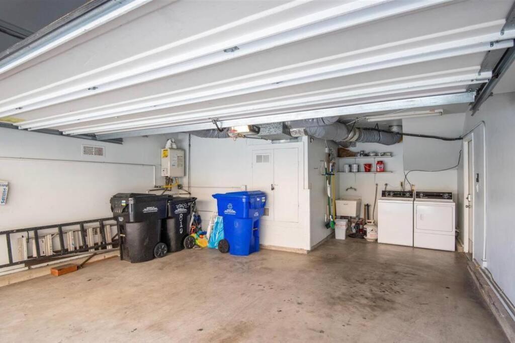 Newly Remodeled Just Steps From The Beach! San Diego